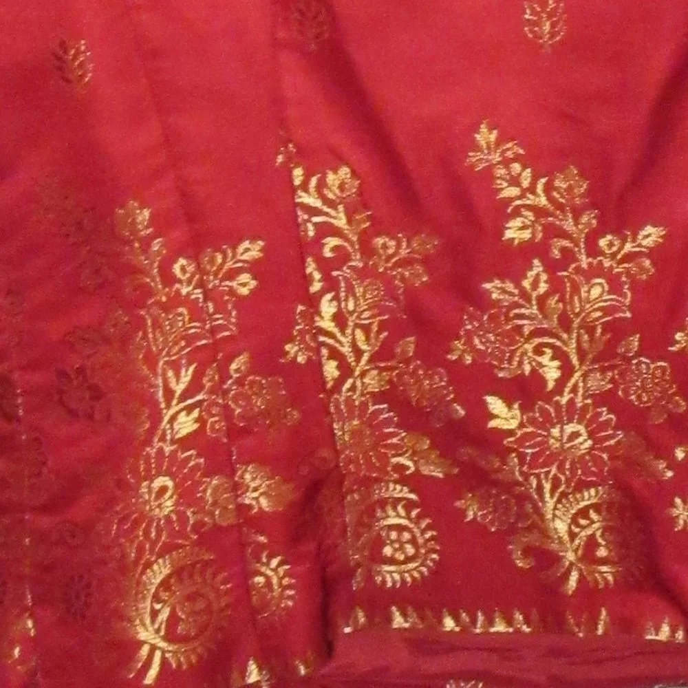 Ann Taylor Red Silk Top with Gold Embroidery Size 14 - Picture 6 of 14